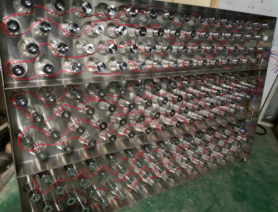 超声波振板高精度打孔